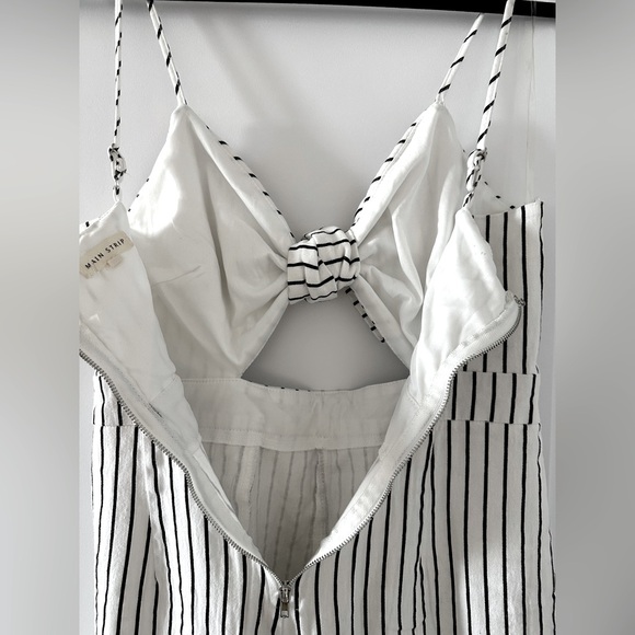Main Strip Cutout Jumpsuit - Picture 5 of 11